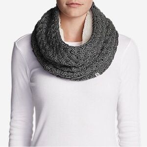 Eddie Bauer Scarf With Faux Fur Lining